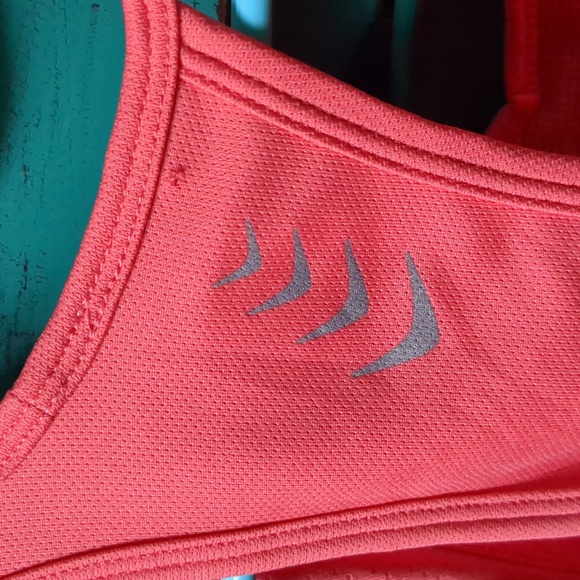 The north face women's active tank - Picture 7 of 7